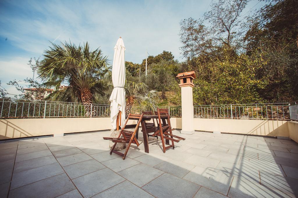 Casa Vacanze Al Settimo Cielo Massa  Exterior photo